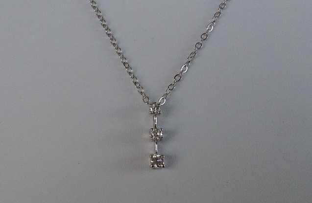 14K WHT GOLD LADIES 3 DROP NECKLACE PENDANT W/.40CT GENUINE DIAMOND SI 2 G-H