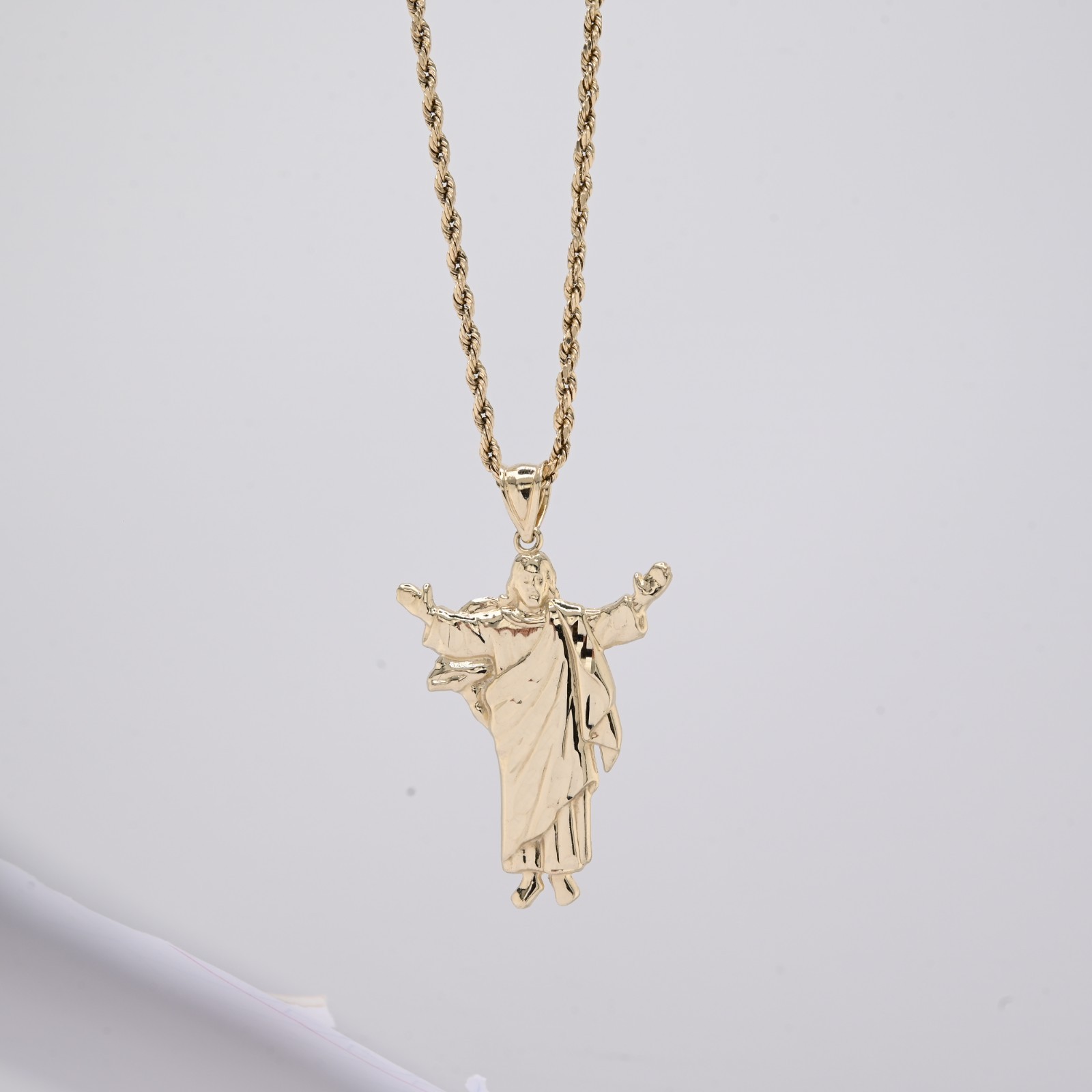 10k Yellow Gold Standing Jesus Pendant 3.1g Religious Charm For Unisex Adults