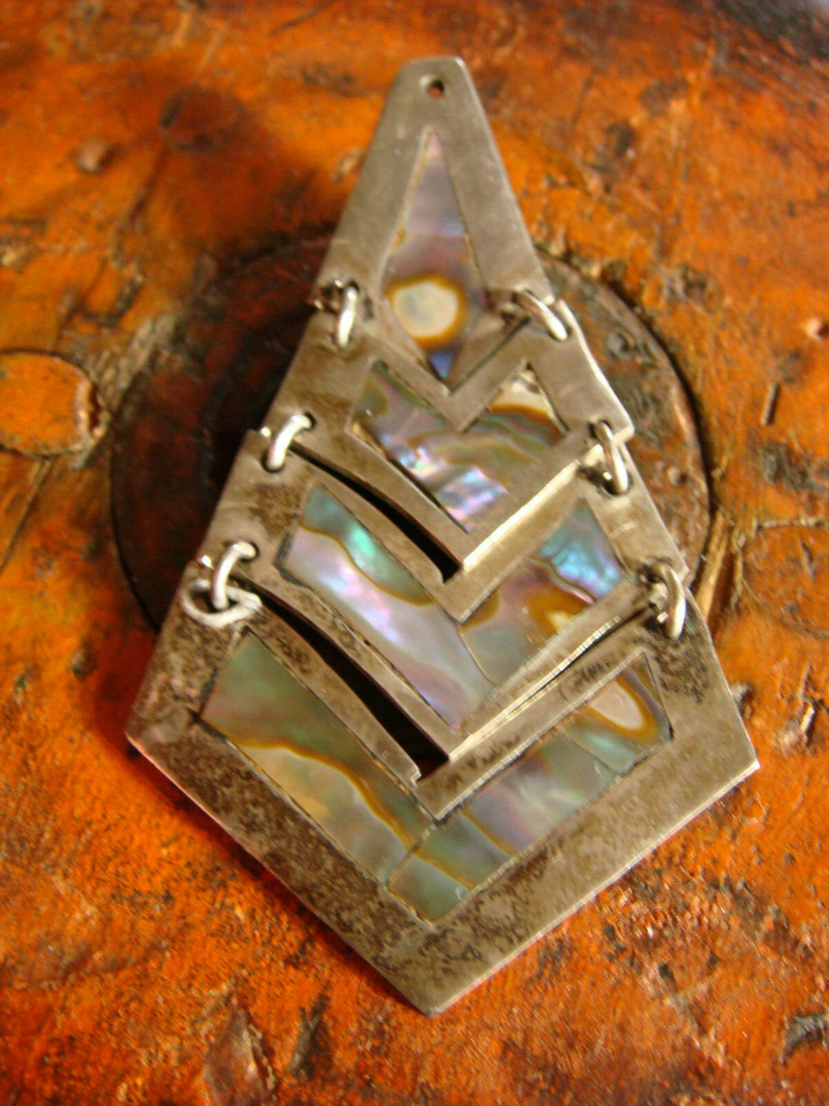 VINTAGE TAXCO SILVER MOTHER OF PEARL/ABALONE TAPERED LINKED PENDANT