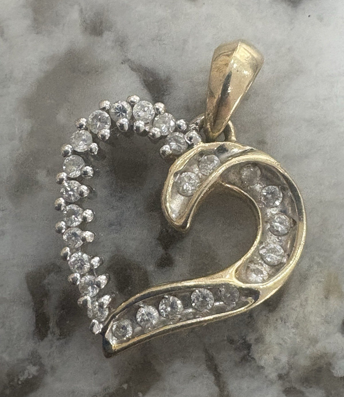 14k Yellow Gold Diamond Heart Charm Pendant Signed Round White/Colorless Stone