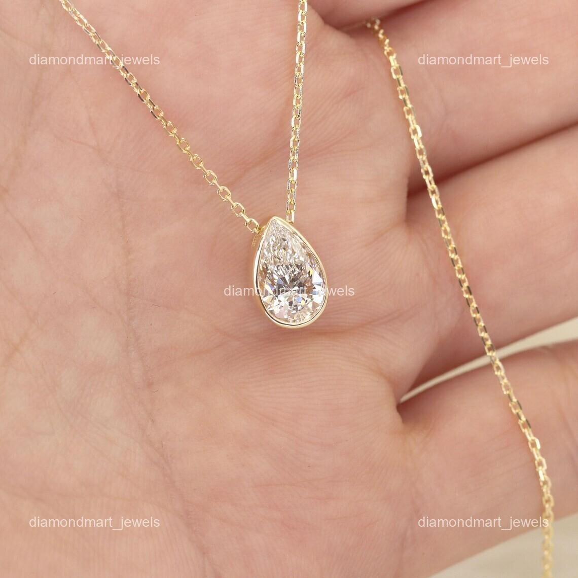 April Birth Lab Grown Diamond Mother Chain Attractive Necklace Jewelry 18K Gold