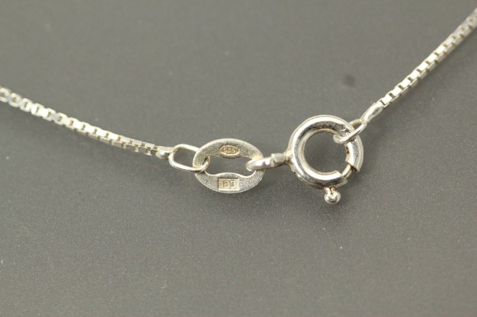 925 Sterling Silver Thin Box Chain 18 1/2 Inches 1.8 Grams (NEC5779)
