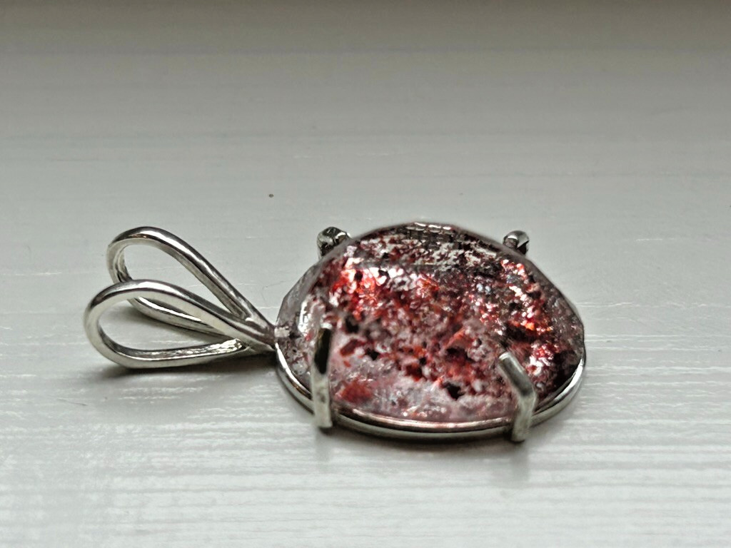 Ice Strawberry Quartz Oval Faceted pendant 7.75 ctw Silver 16x12mm Estate