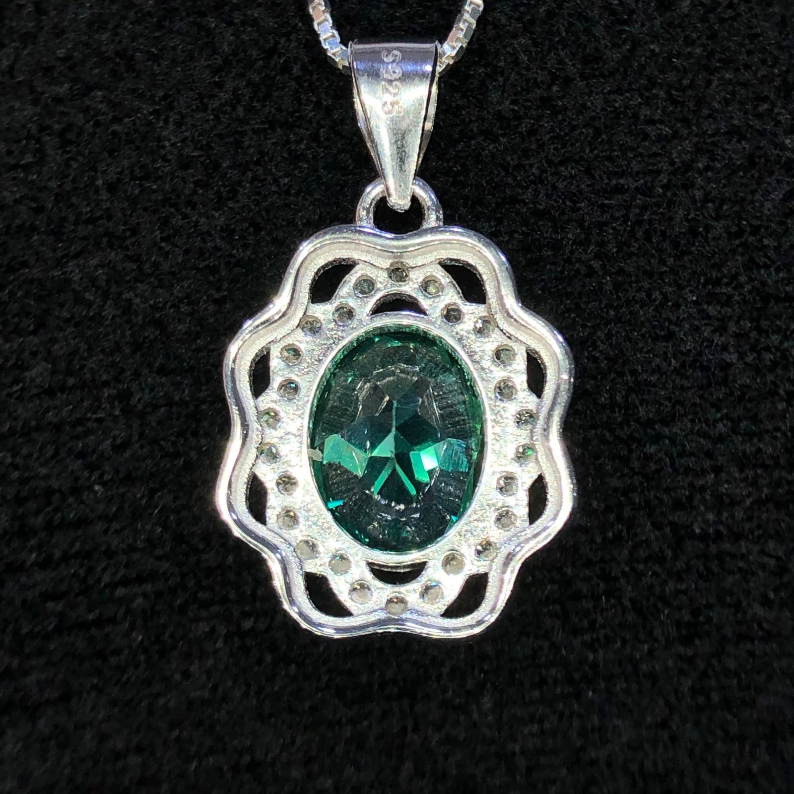 Green Topaz Diffusion Gemstone 925 Sterling Silver Pendant Oval Top Rich Green