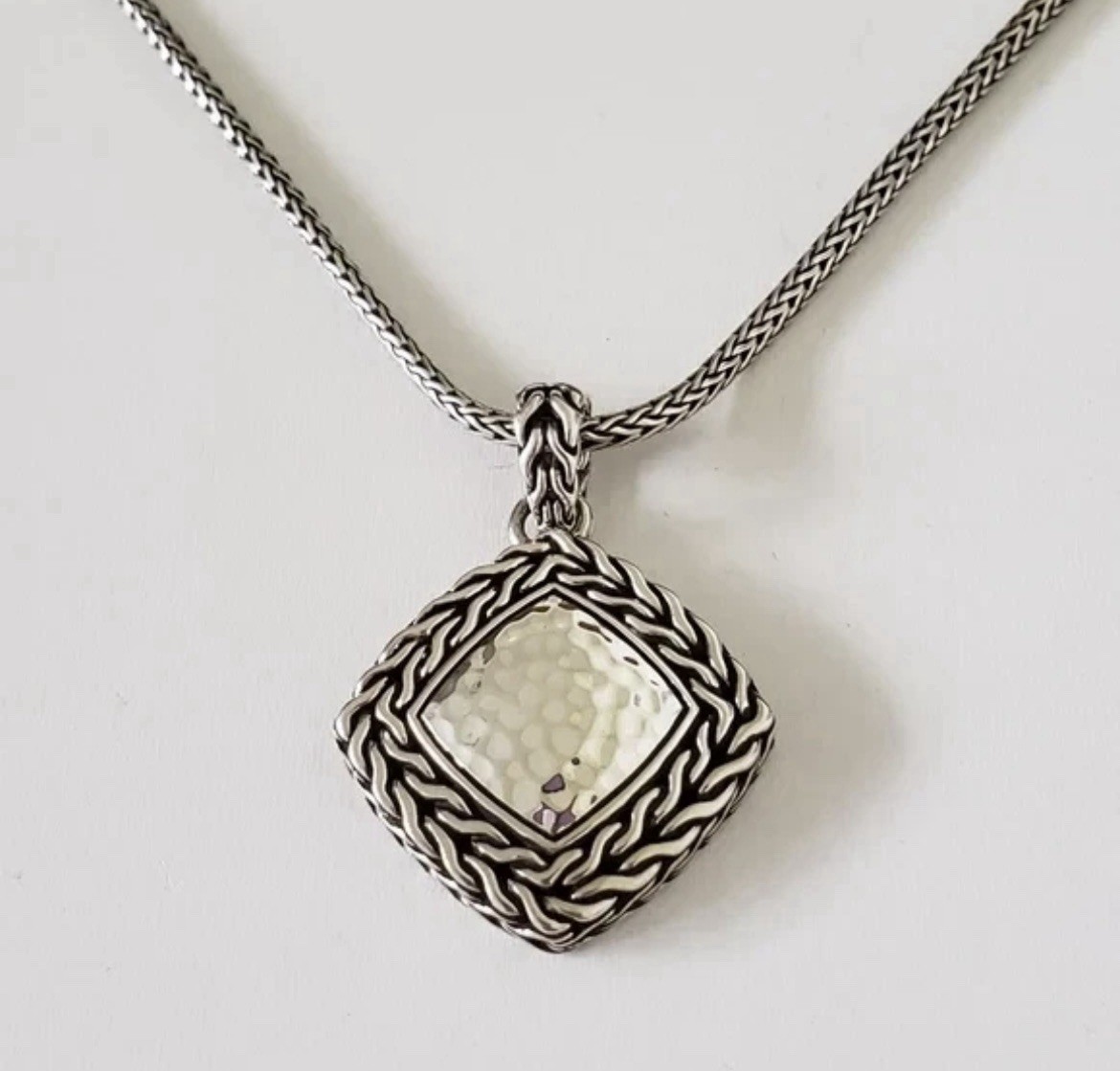 John Hardy Classic Chain Sterling Silver Palu Hammered Pendant Necklace!