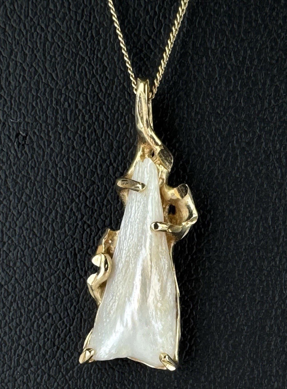 Aurafin 14k Yellow Gold Mother of Pearl Pendant 20”Necklace 2.90g Diamond Cut