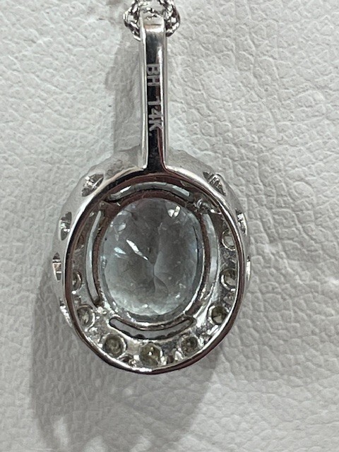 EFFY 14K WHITE GOLD 1.71CT AQUAMARINE AND 0.24CTW DIAMOND NECKLACE (AD1002501)