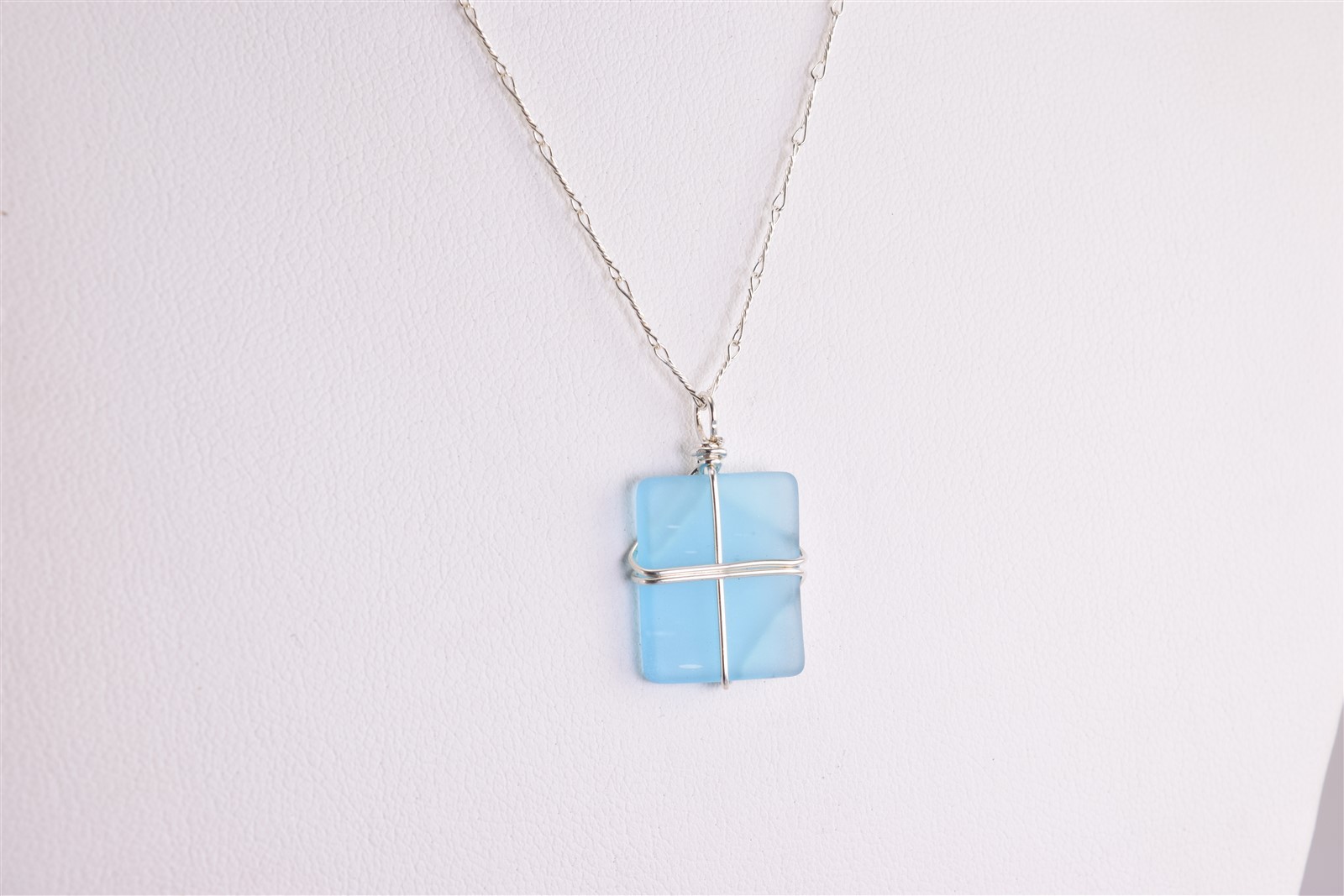 Sterling Silver 21mm x 15mm Wire Wrapped Frosted Blue Glass Pendant 16″ Chain