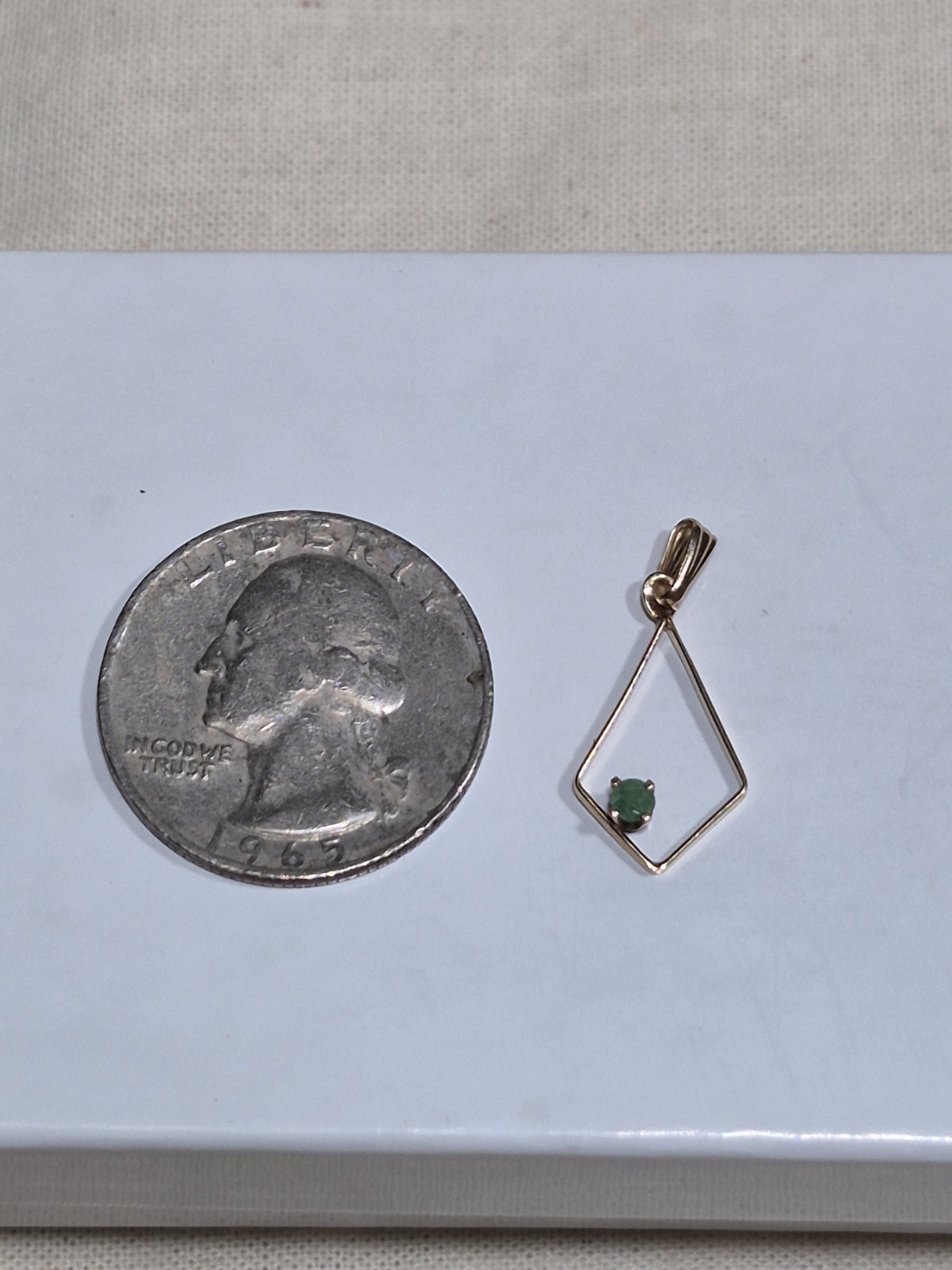Vintage Diamond Shape Pendant 14k Solid Gold Emerald? Charm Pendant