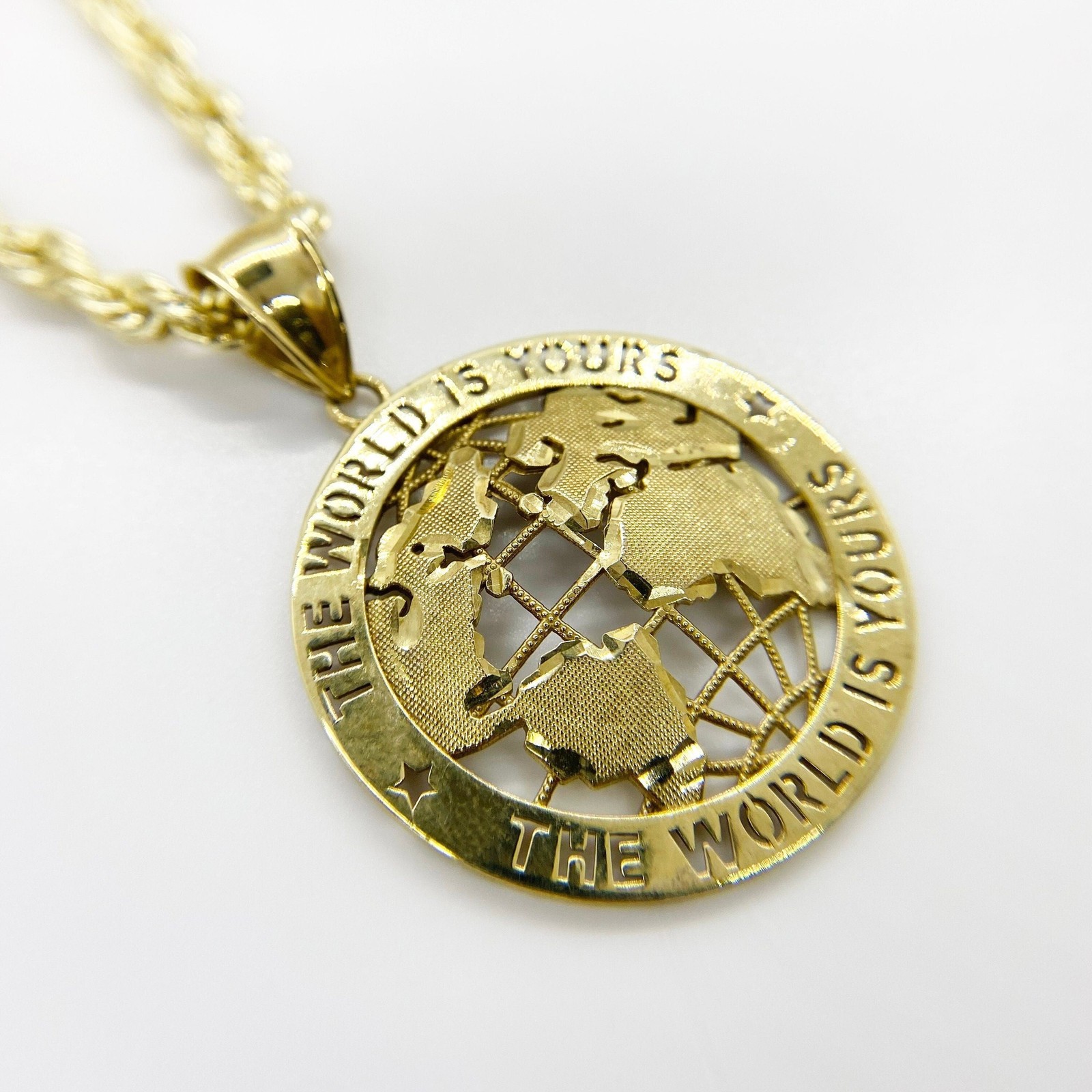 10k Gold World Is Yours Pendant Necklace
