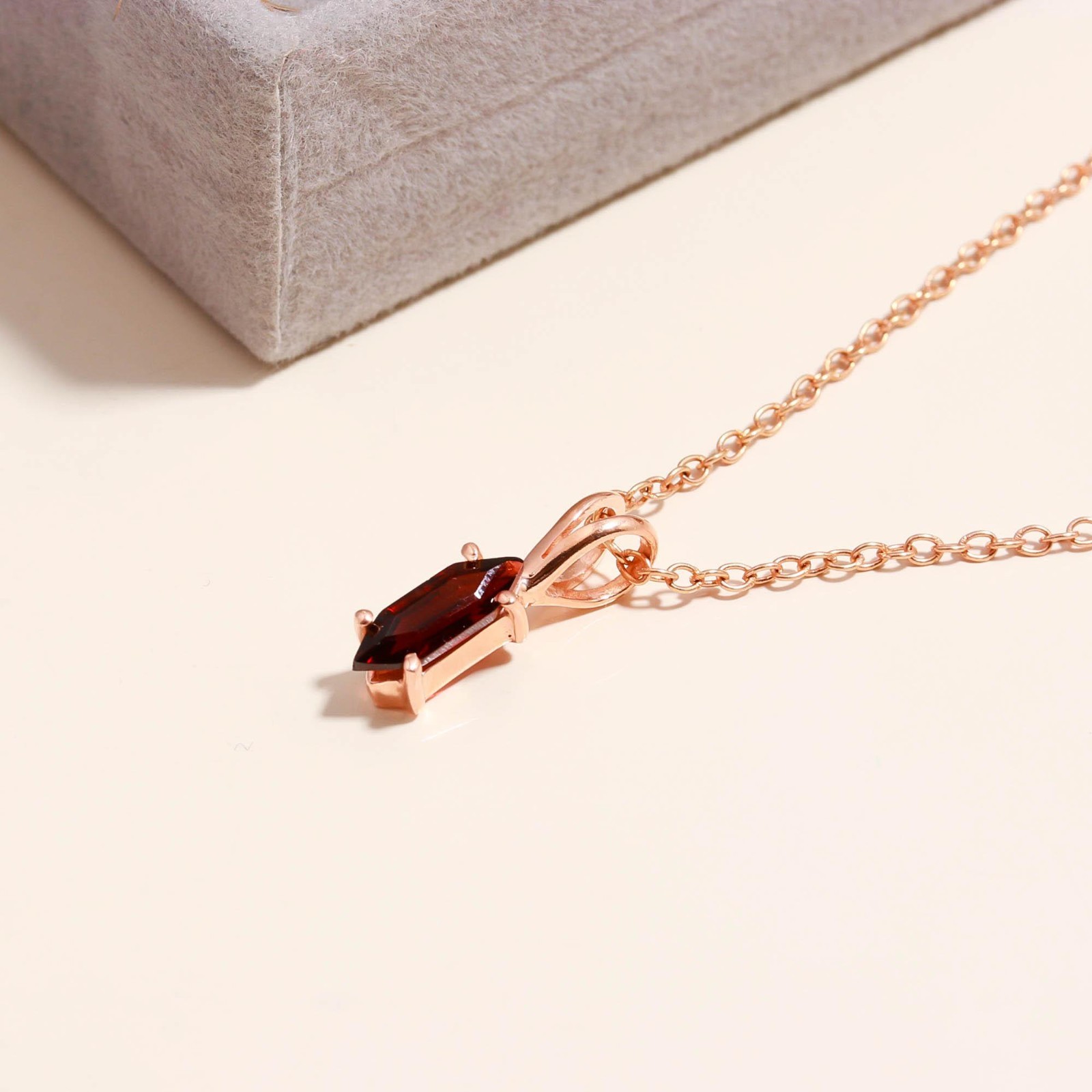 100%Natural Garnet Hexagon Necklace Rose Gold Plated 925 Sterling Silver Jewelry