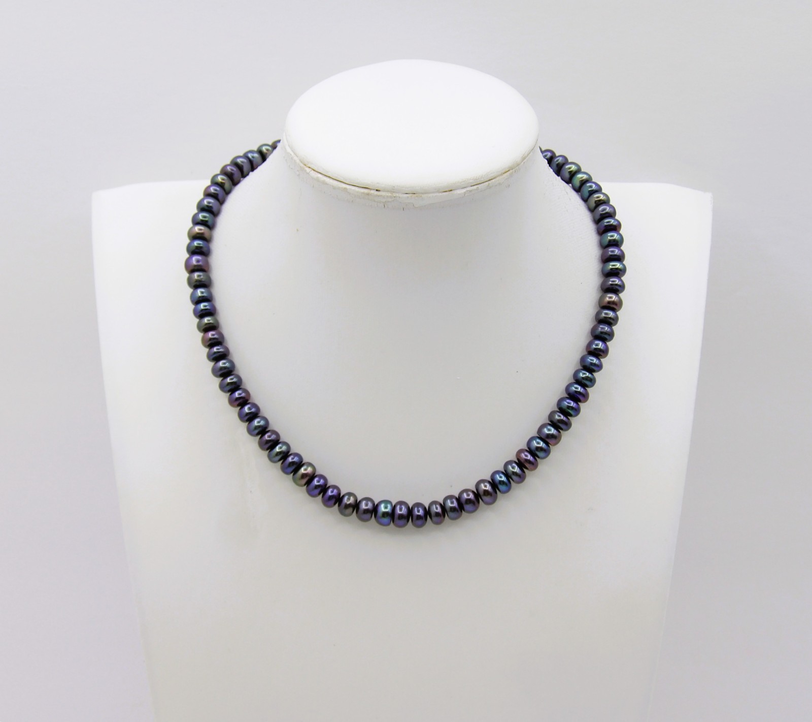 14” inches long Lustrous Peacock Button Freshwater Pearl Necklace NK906