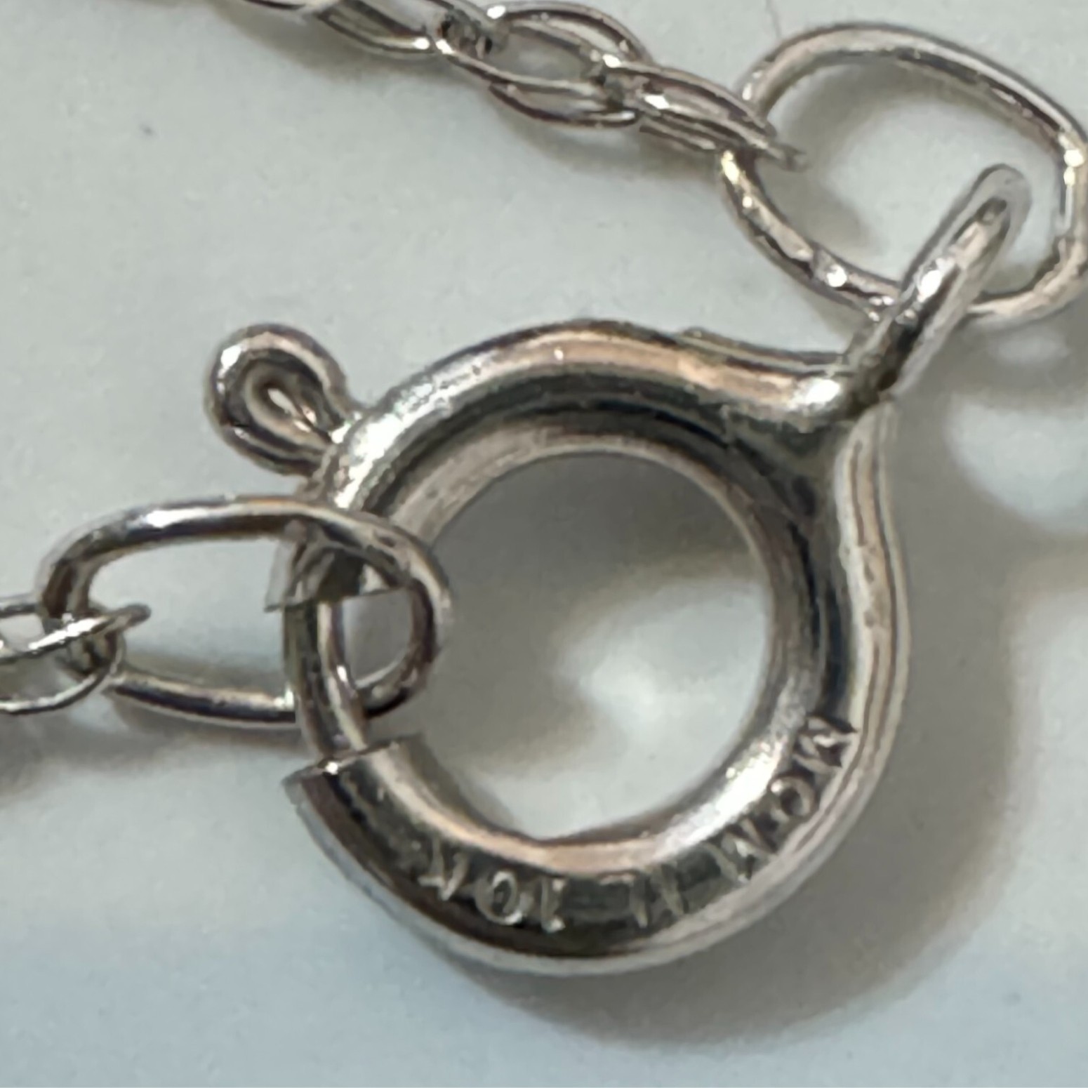 WHITE GOLD AND COLORLESS SAPPHIRE SNOWFLAKE PENDANT NECKLACE SKY
