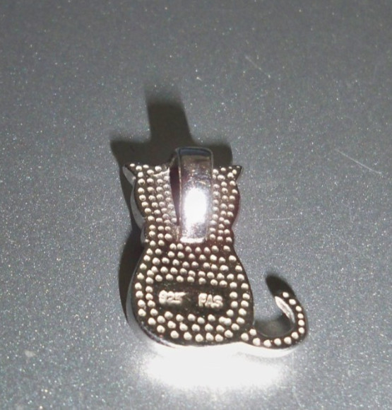 Beauty 925 Sterling Silver Cat Pendant Necklace Blue White Opal inlay 3/4″ Tall